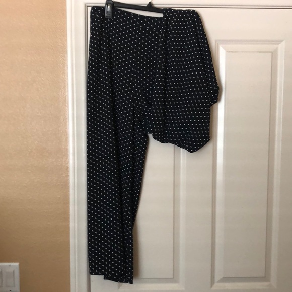 Cute gaucho style wide leg pant - Picture 3 of 3